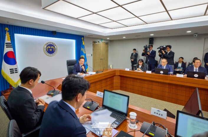 이재명 대통령 "청년들이 미...