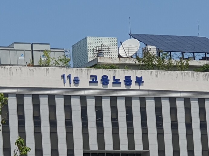 고용노동부, 숙련된 중장년이 자동차의...