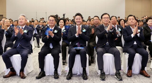 경기도의회 김진경 의장, NH농협은행...