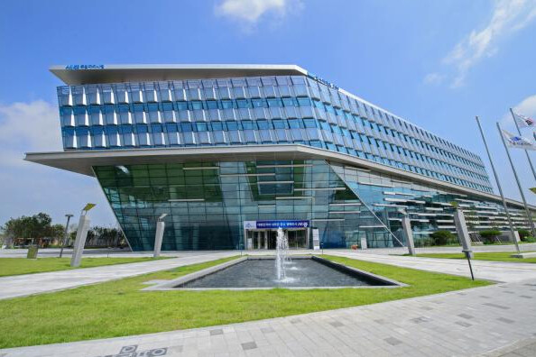 최민호 시장 "적극행정·투자...