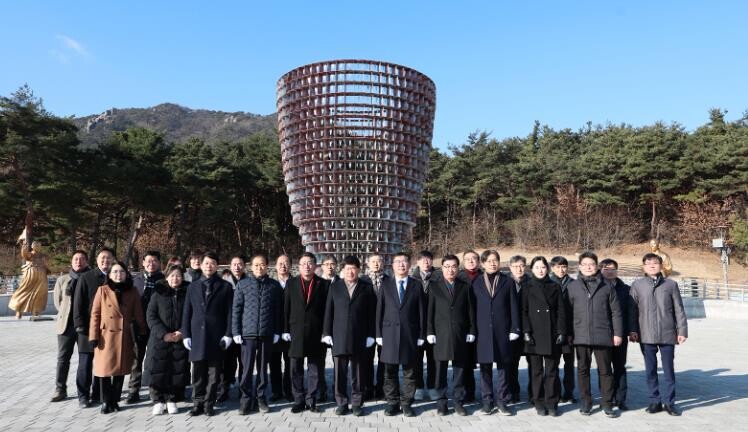 충남도의회, 충혼탑 참배로 병오년 시...