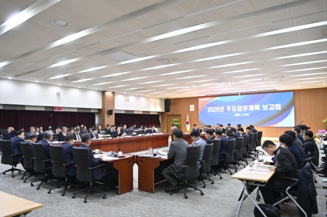 충남도, 군민이 함께 기억하는 기념행...