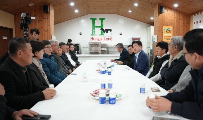제주 낙농산업 위기, 협업으로 정면 ...