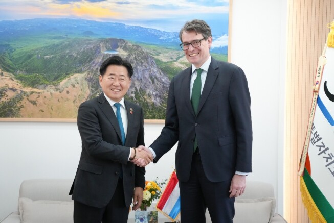 제주도, 우주 강국 룩셈부르크와 글로...