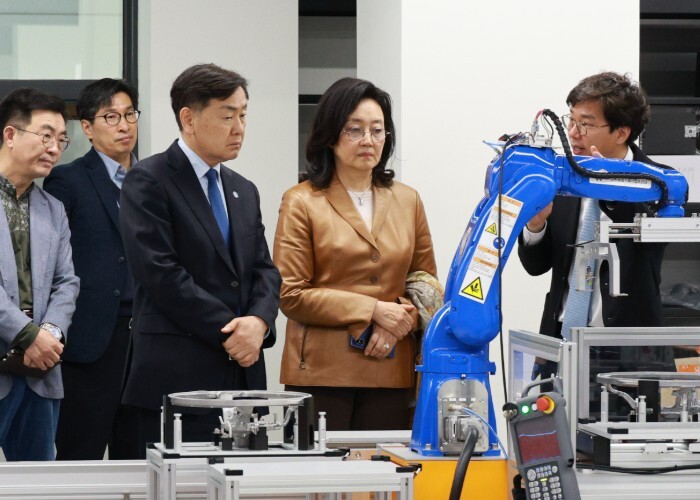 박영선 전 장관, 전북 피지컬AI 현...