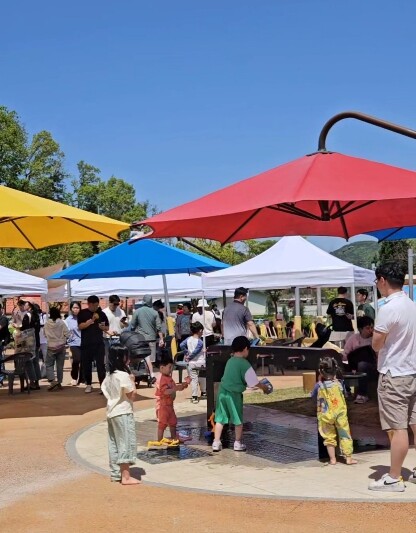 ‘강연장’ 대신 ‘놀이터’로 찾아가는...