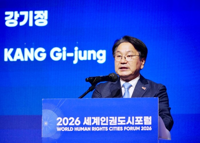 권위주의·포퓰리즘, 도시 연대로 맞선...